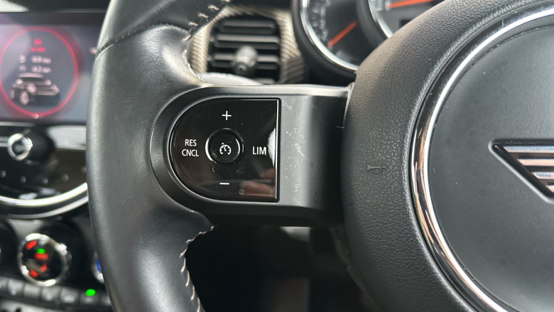 MINI Hatchback 1.5 Cooper Resolute Edition Premium 5dr Auto Petrol Hatchback